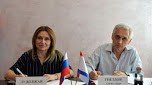 Александр Гнездов и Светлана Лужецкая подписывают соглашение о бесплатной экспертной правовой помощи